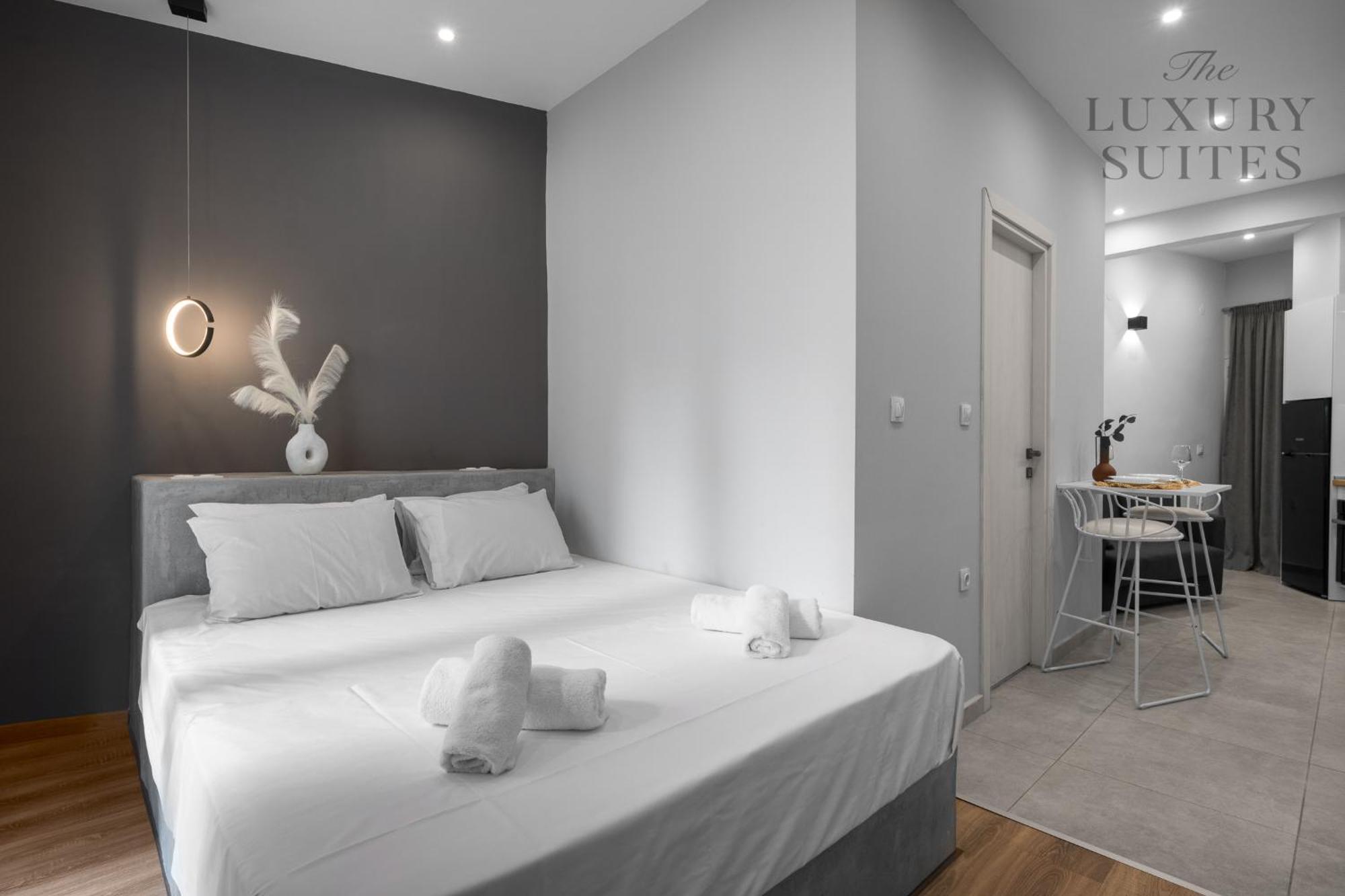 Mavili, The Luxury Suites Thessaloniki Exterior photo